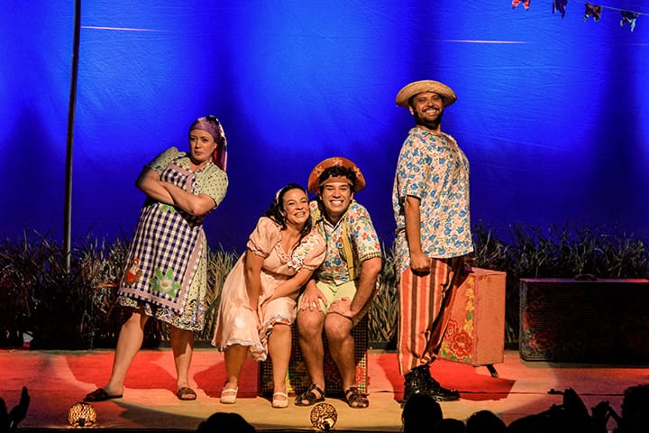 Luiz e Nazinha - Luiz Gonzaga para Crianças Luiz e Nazinha - Luiz Gonzaga para Crianças