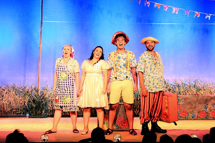 Luiz e Nazinha - Luiz Gonzaga para Crianças Luiz e Nazinha - Luiz Gonzaga para Crianças