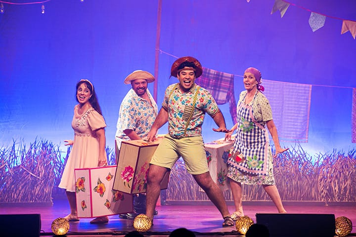 Luiz e Nazinha - Luiz Gonzaga para Crianças Luiz e Nazinha - Luiz Gonzaga para Crianças